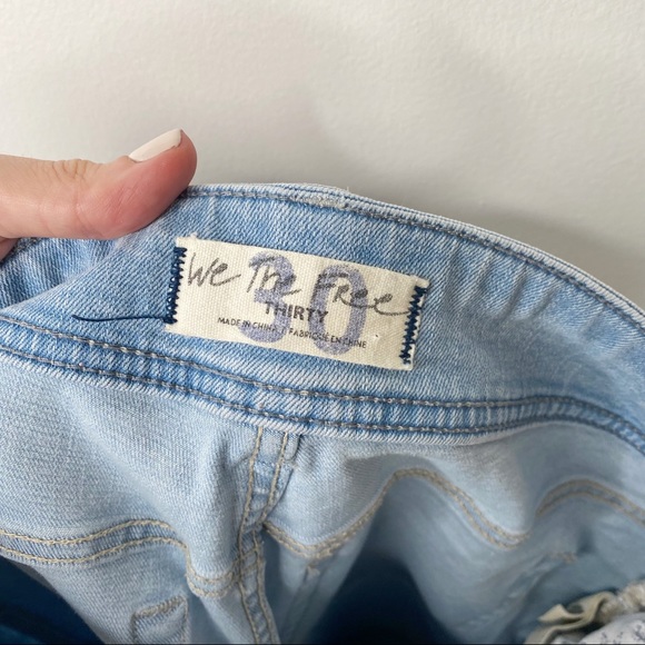 Free People We The Free High Rise Skinny Light Wash Jeans Raw Hem Size 30 - Picture 10 of 12